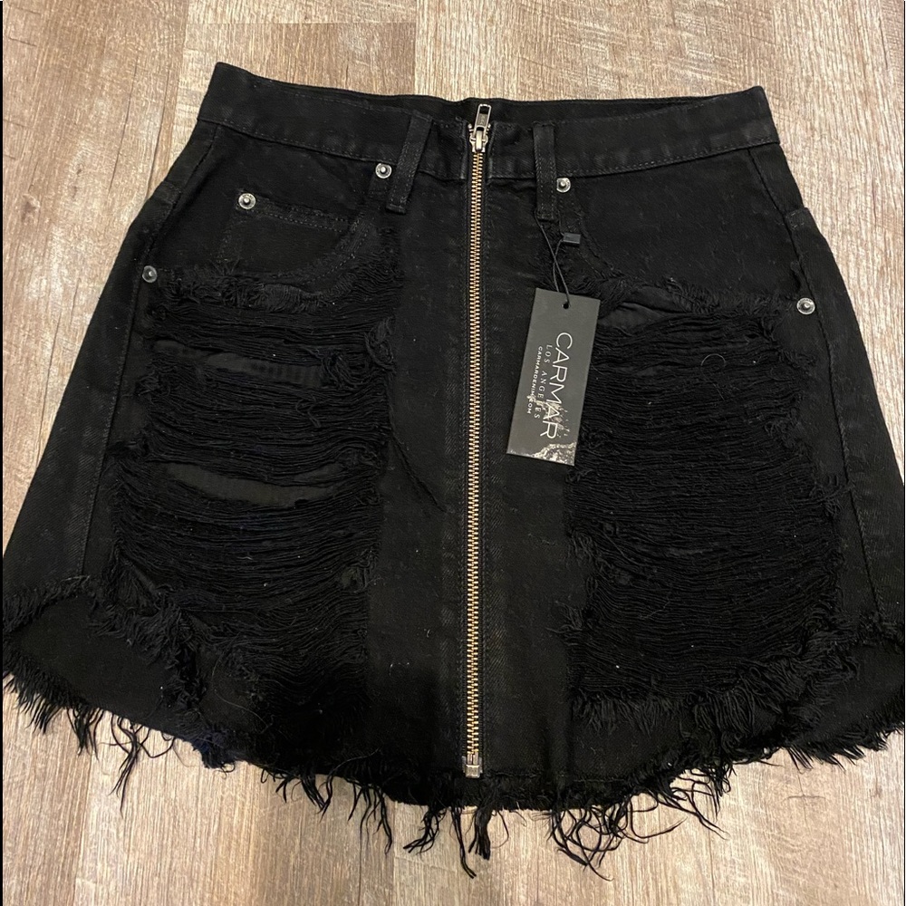 NWT CARMAR SKIRT